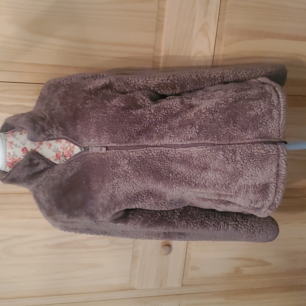 ⭐Free Country faux fur jacket